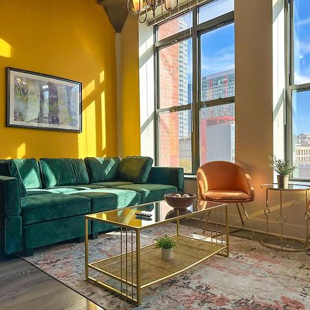 Spacious 2Br Vacation Rental With City View, Optional Parking And Gym Near Mccormick Place & Downtown Chicago Attractions Bagian luar foto