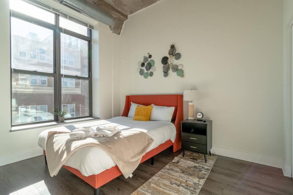 Spacious 2Br Vacation Rental With City View, Optional Parking And Gym Near Mccormick Place & Downtown Chicago Attractions Bagian luar foto
