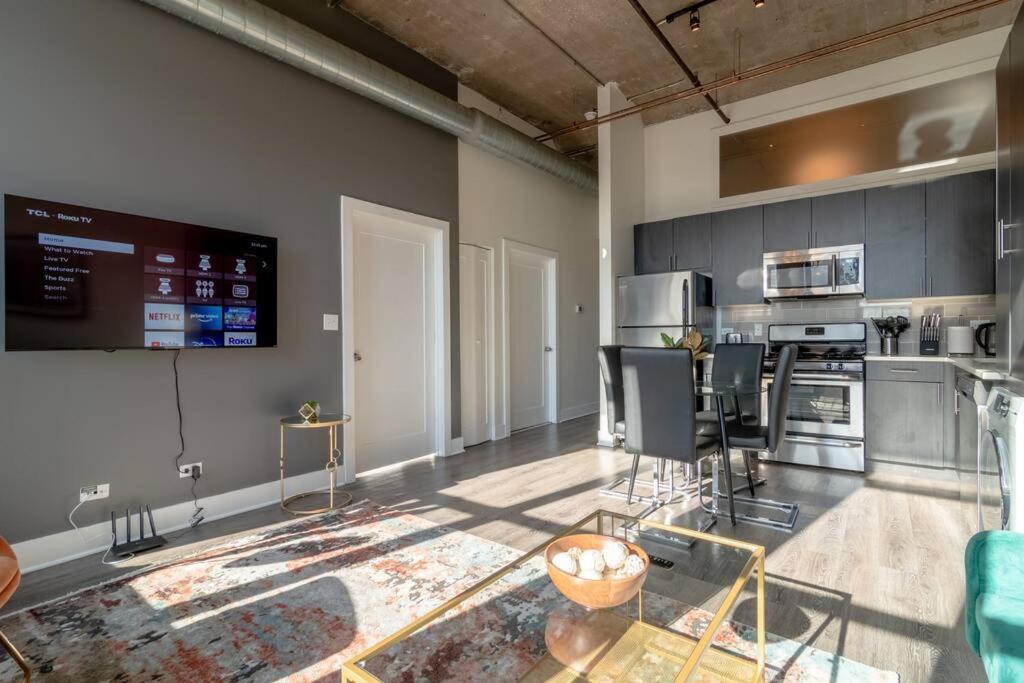 Spacious 2Br Vacation Rental With City View, Optional Parking And Gym Near Mccormick Place & Downtown Chicago Attractions Bagian luar foto