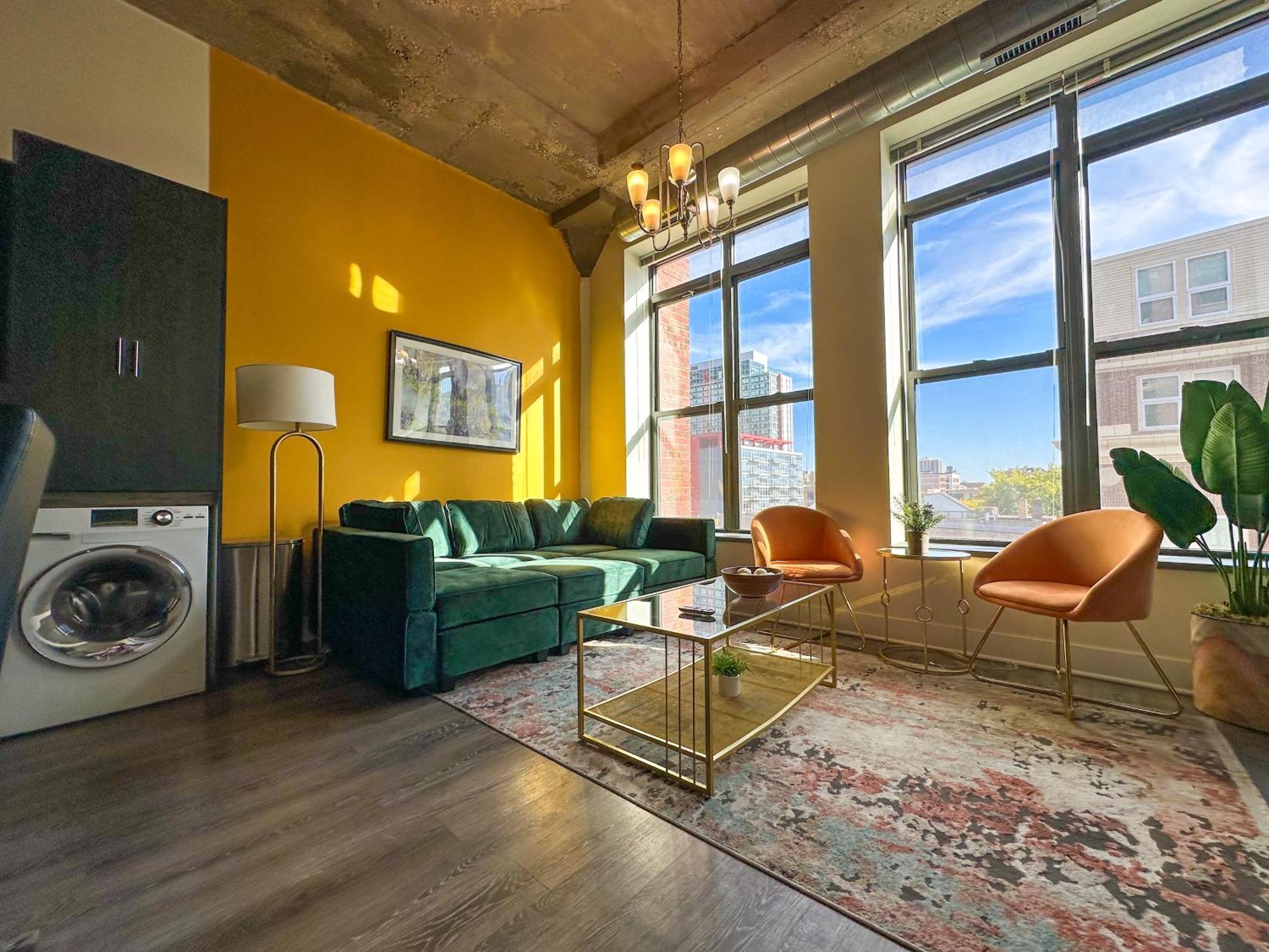 Spacious 2Br Vacation Rental With City View, Optional Parking And Gym Near Mccormick Place & Downtown Chicago Attractions Bagian luar foto